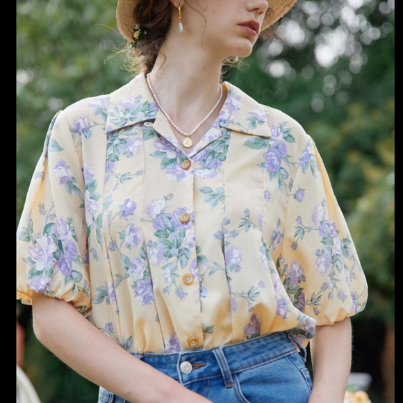 Simple Retro Tops - NWT Simple Retro Rosie Puff Sleeve Printed Blouse